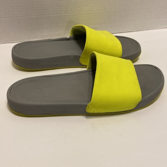 Lululemon Restfeel Men’s Slides Highlight Size 11.5 Grey / Yellow Gym Casual - Picture 3 of 9